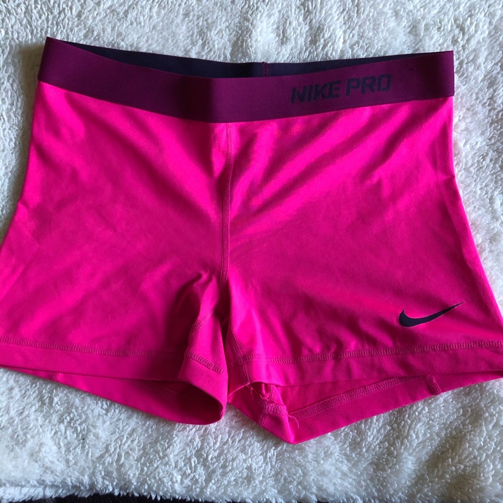 Nike Pro shorts Size L pink